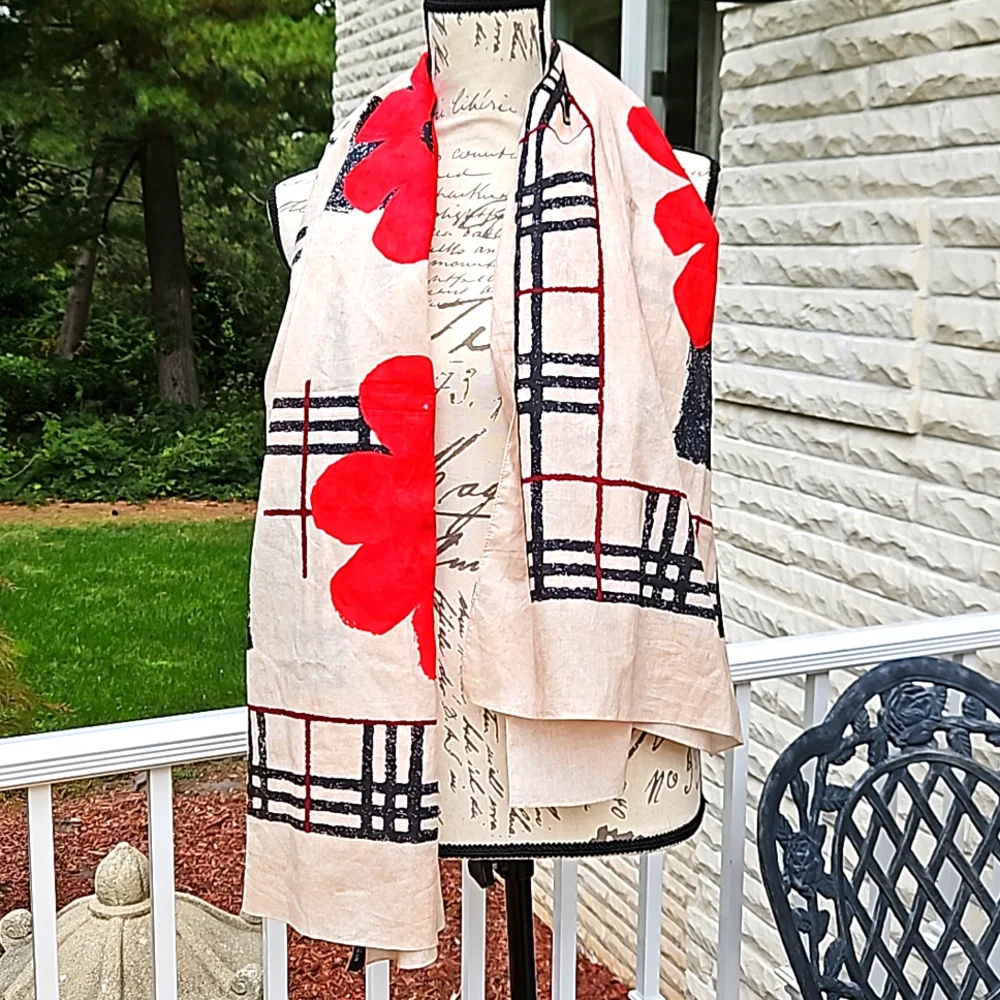 NWOT BURBERRY RED FLORAL SHAWL LARGE SCARF - Picture 9 of 9